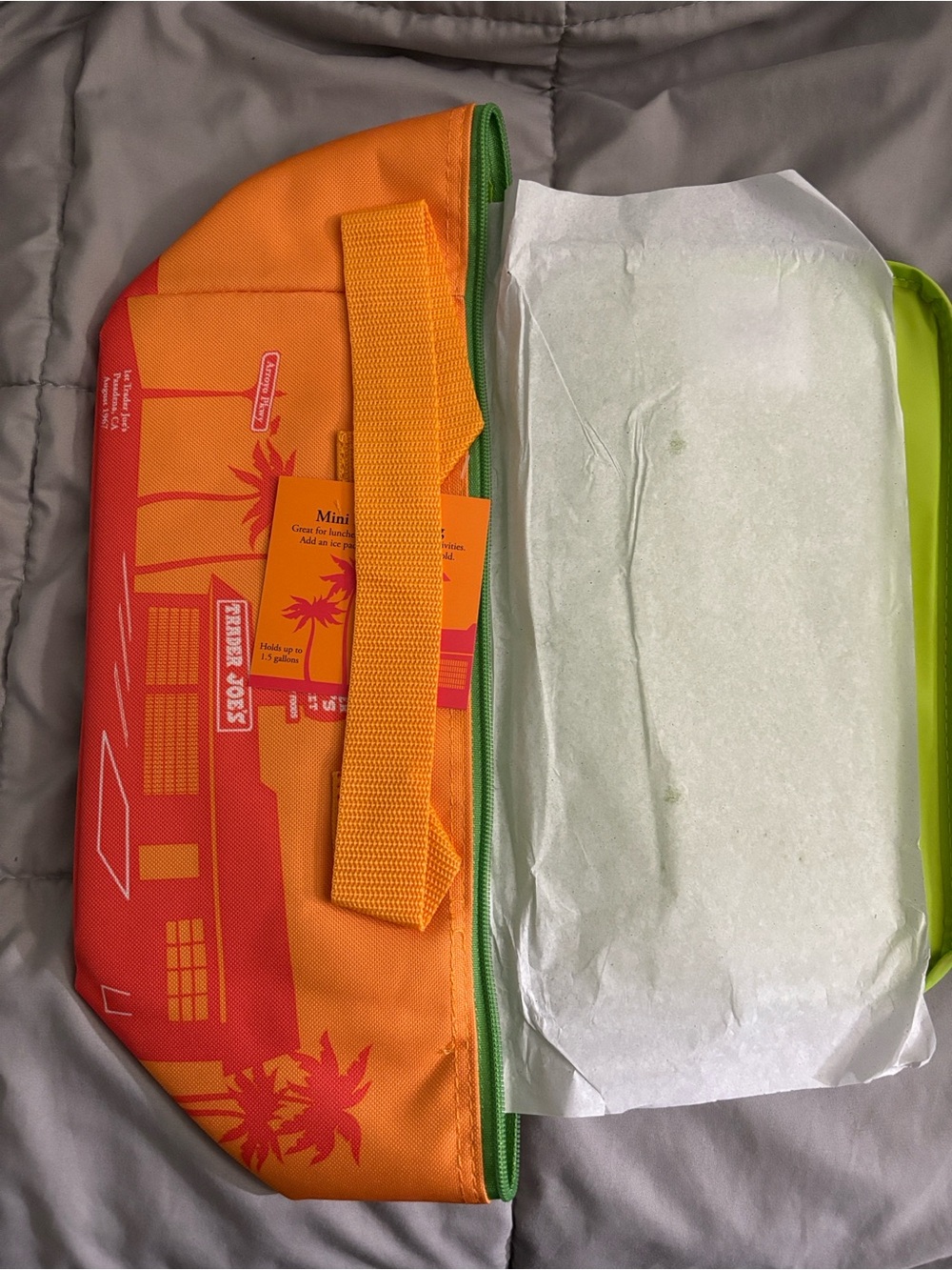Trader Joe's 2026 Mini Insulated Bag - Picture 5 of 5
